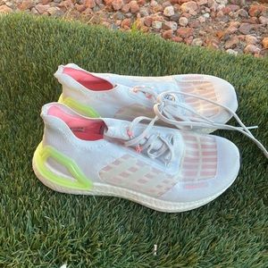 Women’s Adidas Ultraboost Summer Dry RDY Running shoes sz 6.